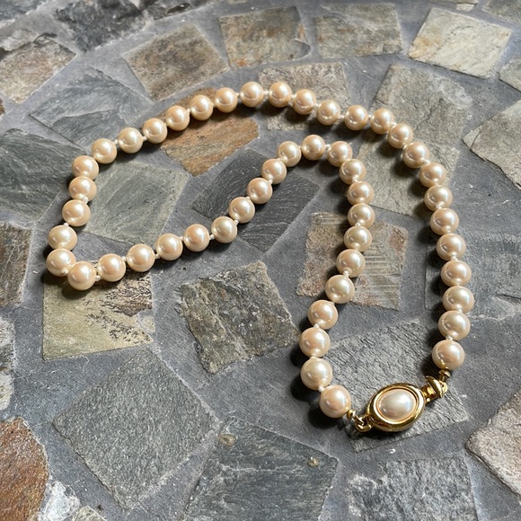 VTG Carolee 14K Gold plated pearl necklace - Picture 4 of 12